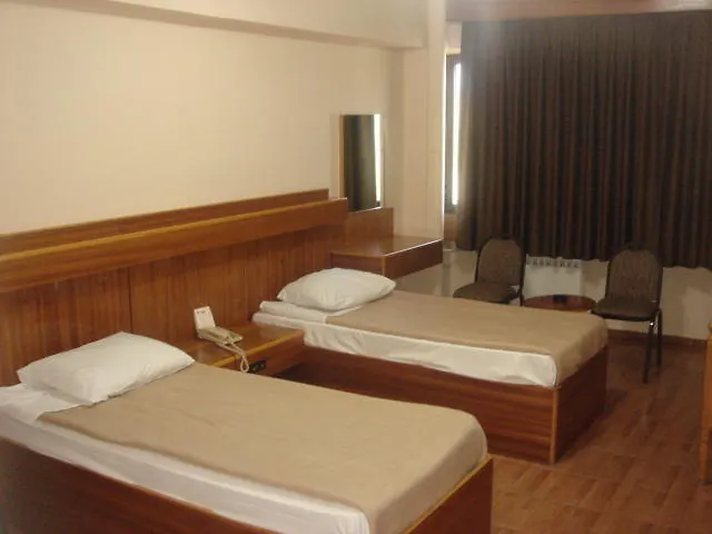 Ege Gunes Hotel イズミル